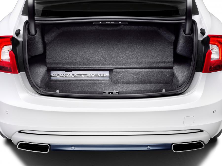  Volvo S60L PPHEV Concept 2014 года  (фото 16 из 16)